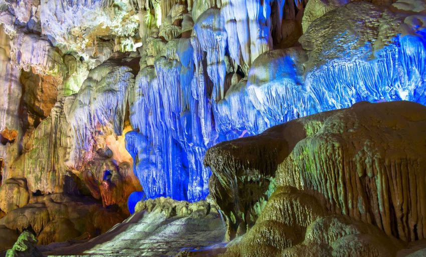 Dong Thien Cung Cave