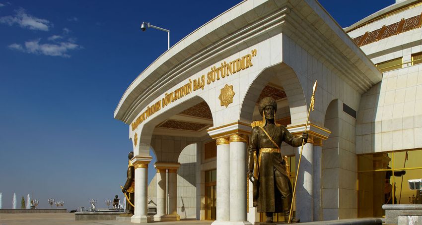 Monument de l'Indépendance du Turkménistan